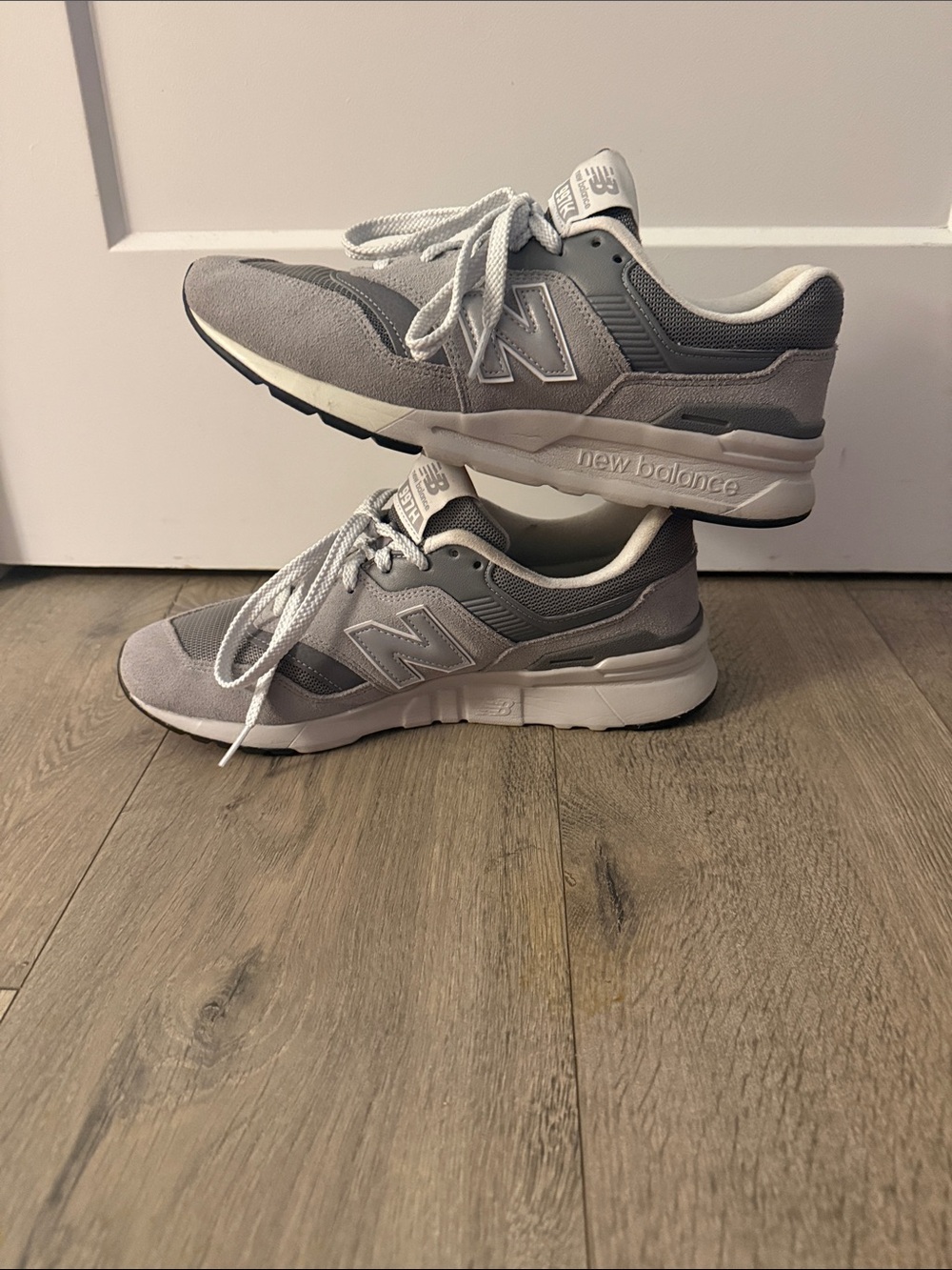 New Balance 997H Light Grey Mesh and Suede Sneakers - Picture 2 of 7